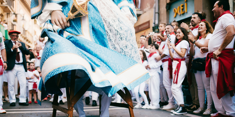 Baile de los Gigantes de Pamplona en San Fermín